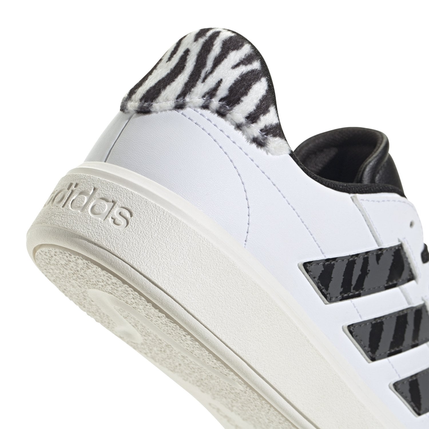 Ripley - ZAPATILLAS MUJER ADIDAS URBANAS BLANCO COURTBLOCK