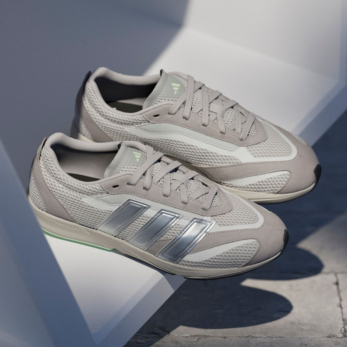 ZAPATILLAS URBANAS MUJER ADIDAS LIGHTBLAZE - 2