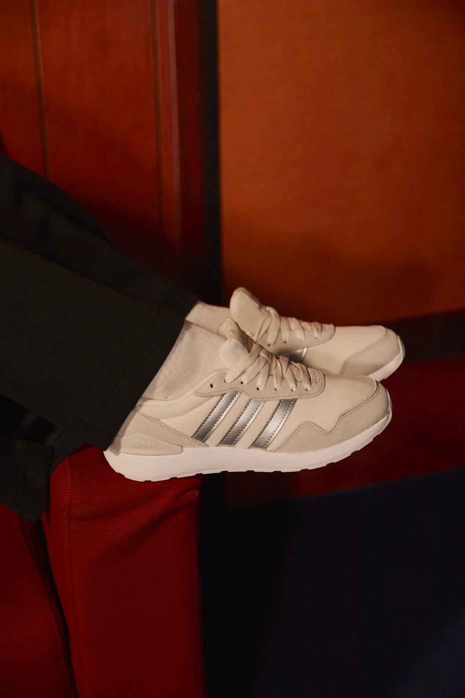 ZAPATILLAS MUJER ADIDAS URBANAS RUN 60s - 3