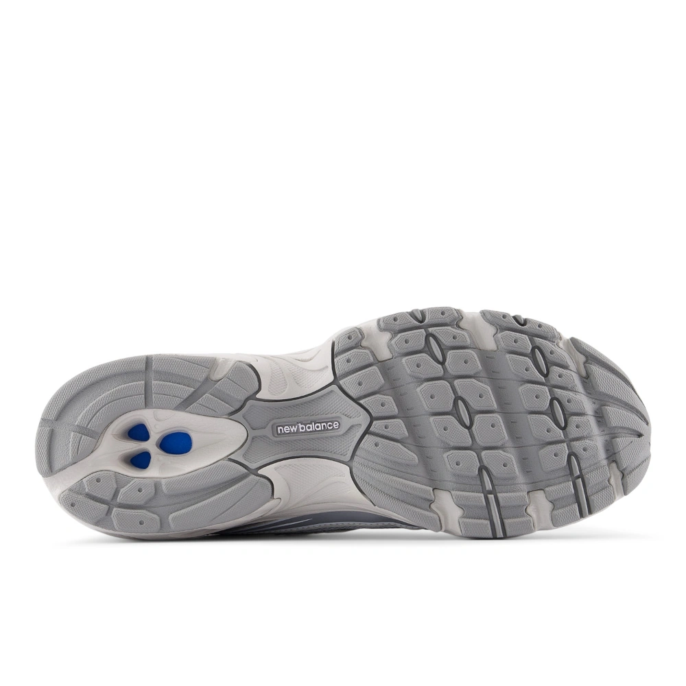 ZAPATILLAS URBANAS MUJER NEW BALANCE 740 GRIS - 5