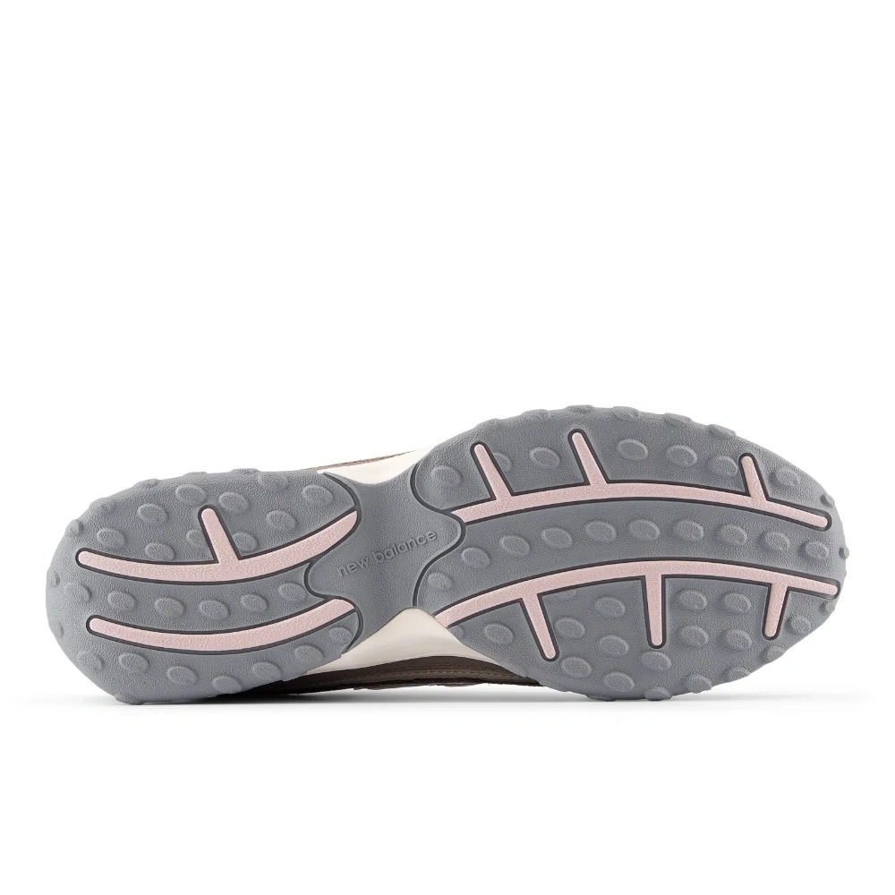 ZAPATILLAS MUJER NEW BALANCE URBANAS MARRÓN 204L - 5