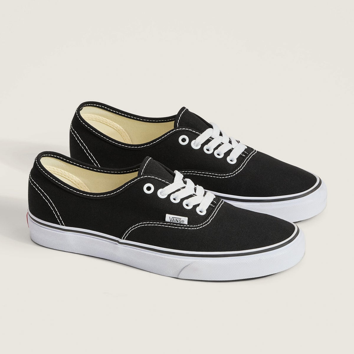 ZAPATILLAS MUJER VANS URBANAS NEGRO UA AUTH CUERO - 1