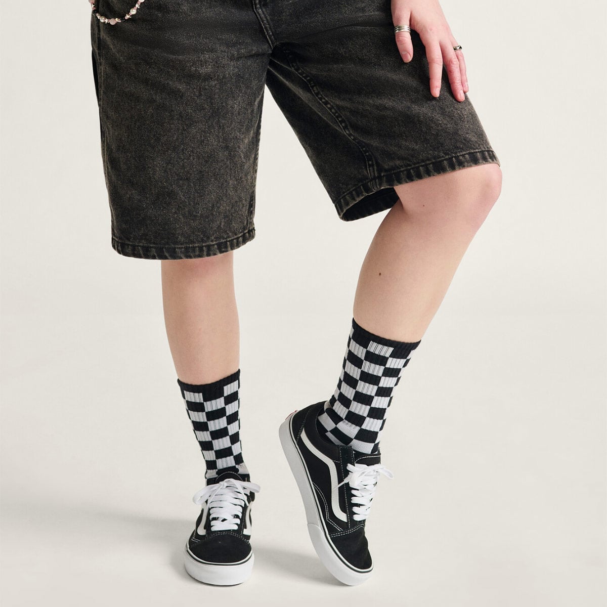 ZAPATILLAS MUJER VANS URBANAS NEGRO UA OLD SK CUERO - 5
