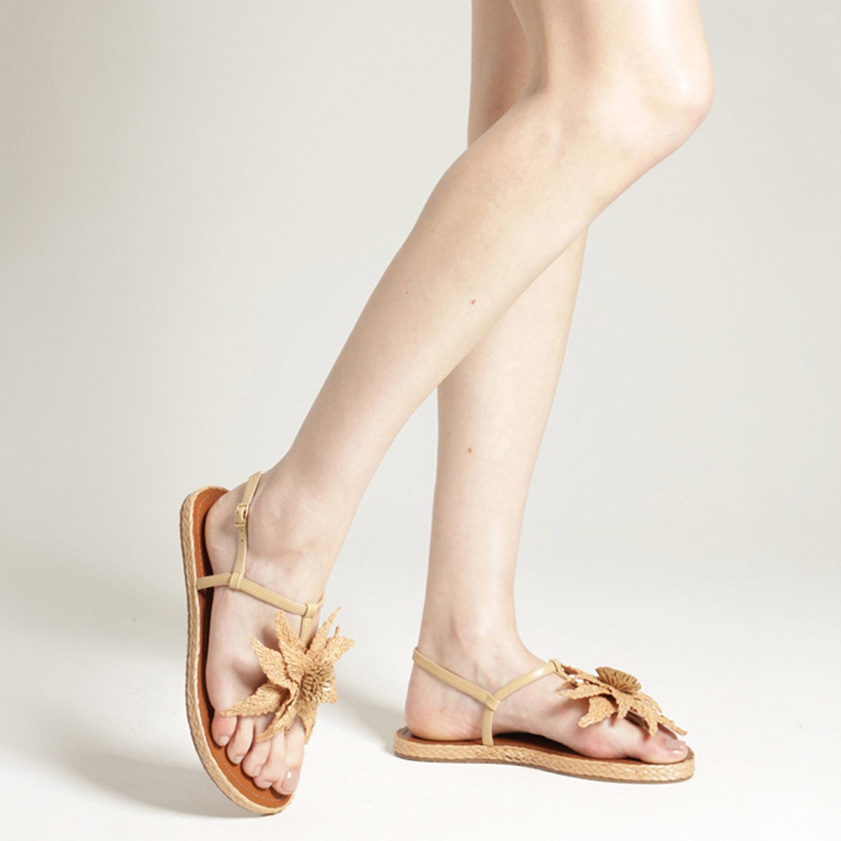 SANDALIAS MUJER AREZZO CARAMELO - 2