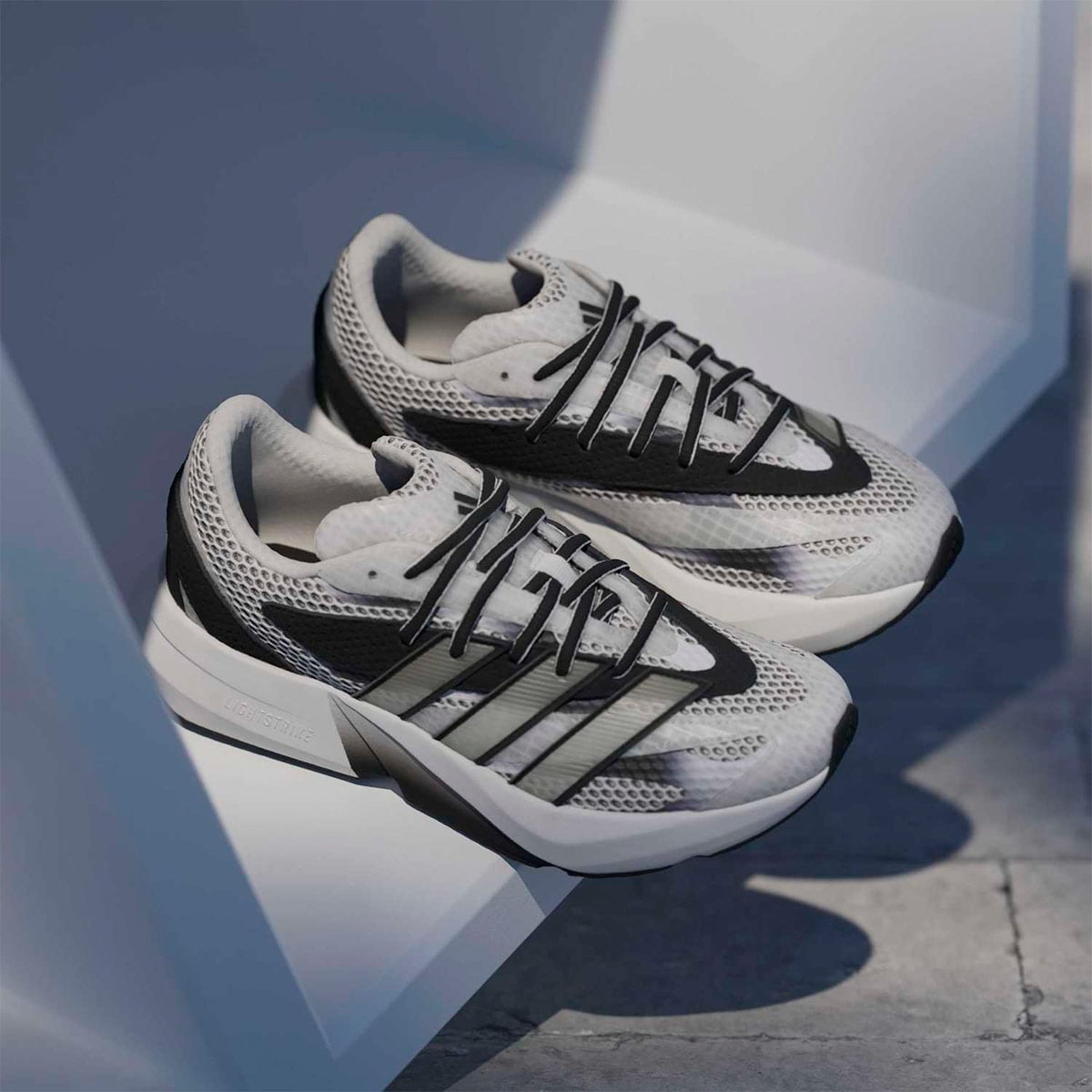 ZAPATILLAS MUJER ADIDAS URBANAS LIGHTBLAZE - 2