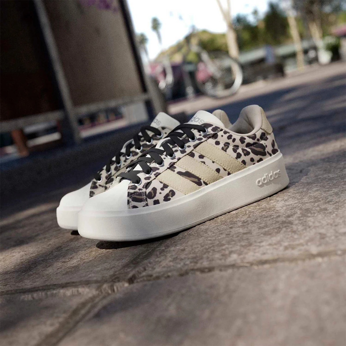 ZAPATILLAS MUJER ADIDAS URBANAS STREETTALK BOLD - 6