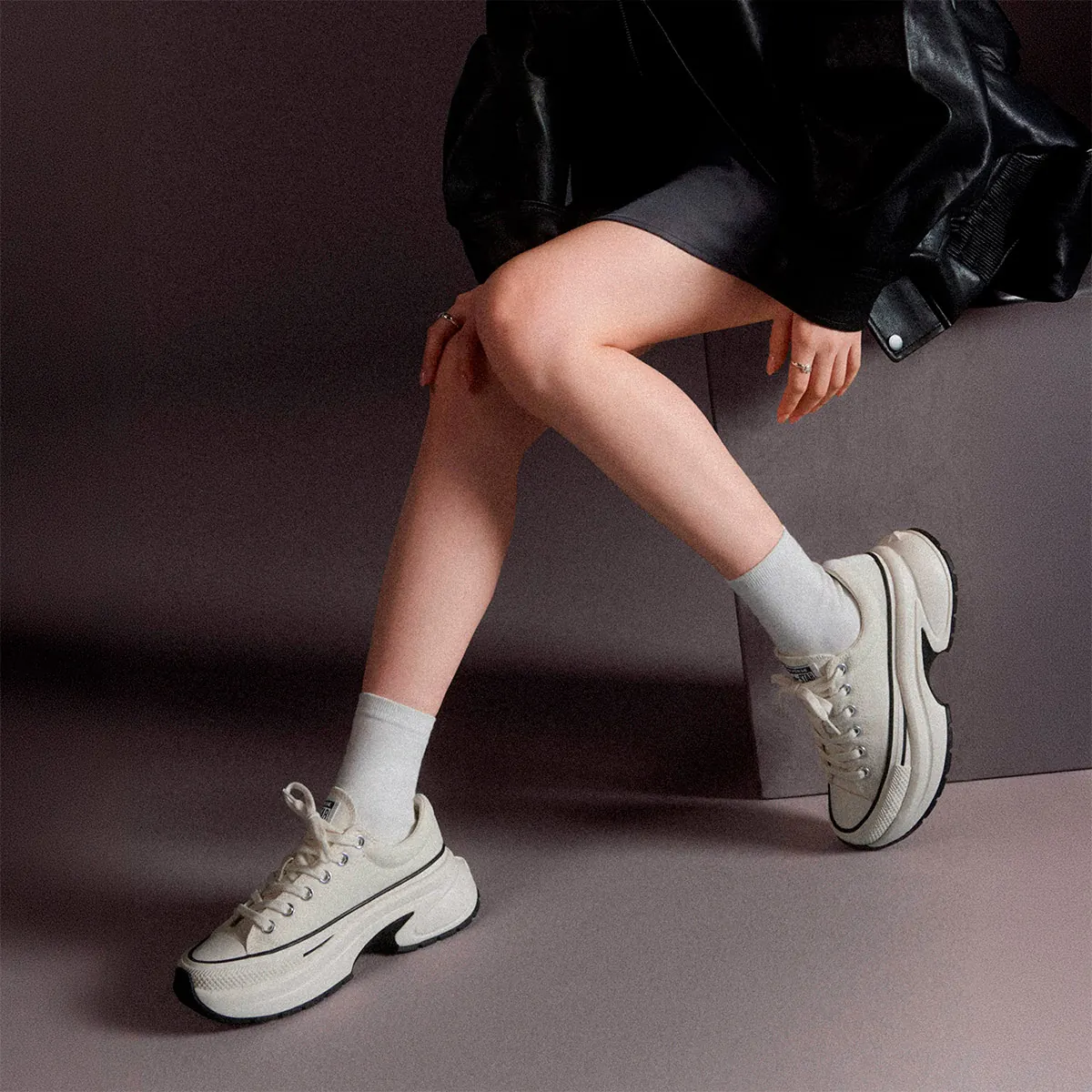 ZAPATILLAS MUJER CONVERSE URBANAS CREMA RUN STAR CRUSH - 2