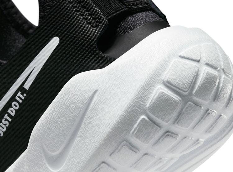ZAPATILLAS UNISEX NIKE URBANAS NEGRO FLEX - 5