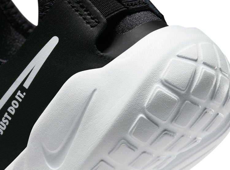 ZAPATILLAS UNISEX NIKE URBANAS NEGRO FLEX - 5