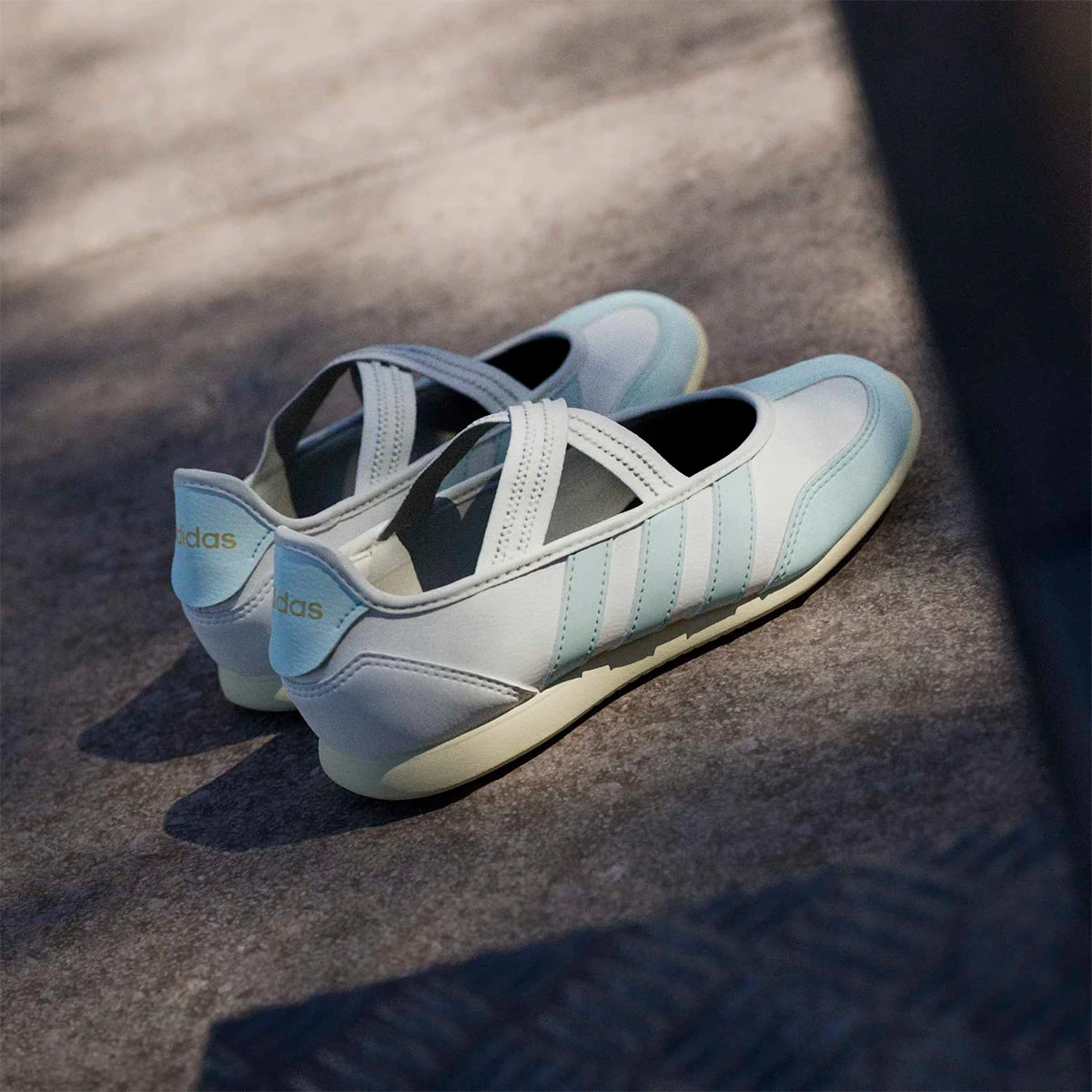 ZAPATILLAS NIÑO ADIDAS URBANAS BARREDA MARY JANE - 4