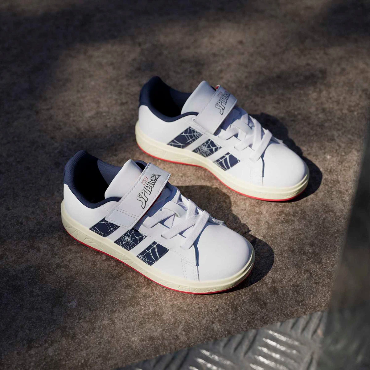 ZAPATILLAS NIÑO ADIDAS URBANAS GRAND COURT MARVEL SPIDER-MAN - 2