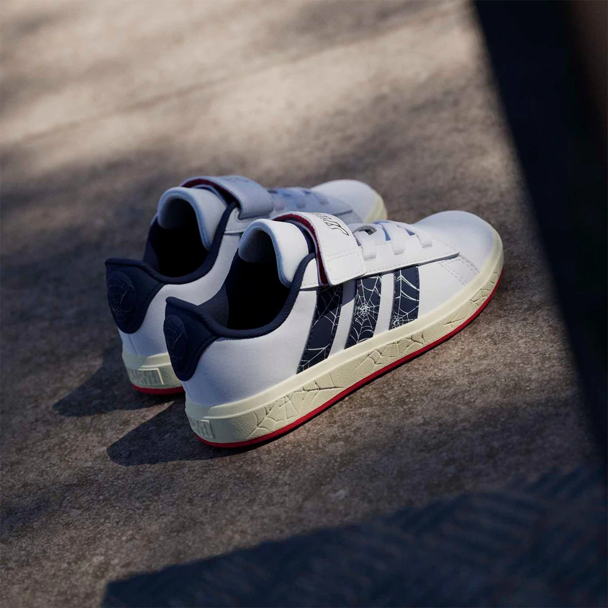 ZAPATILLAS NIÑO ADIDAS URBANAS GRAND COURT MARVEL SPIDER-MAN - 6