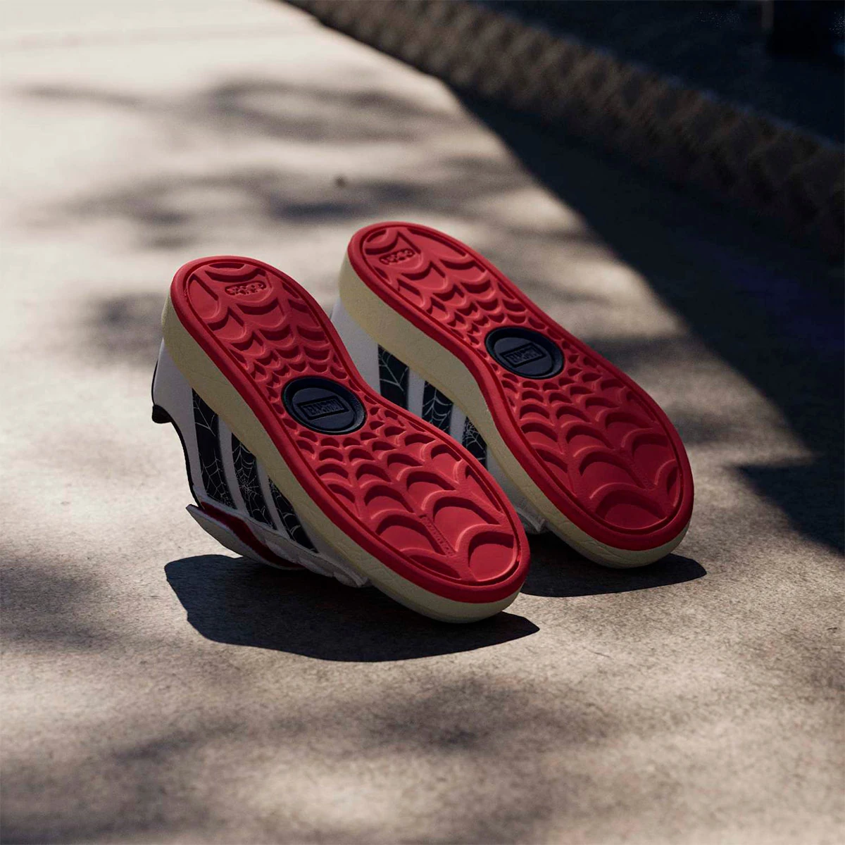 ZAPATILLAS NIÑO ADIDAS URBANAS GRAND COURT MARVEL SPIDER-MAN - 8