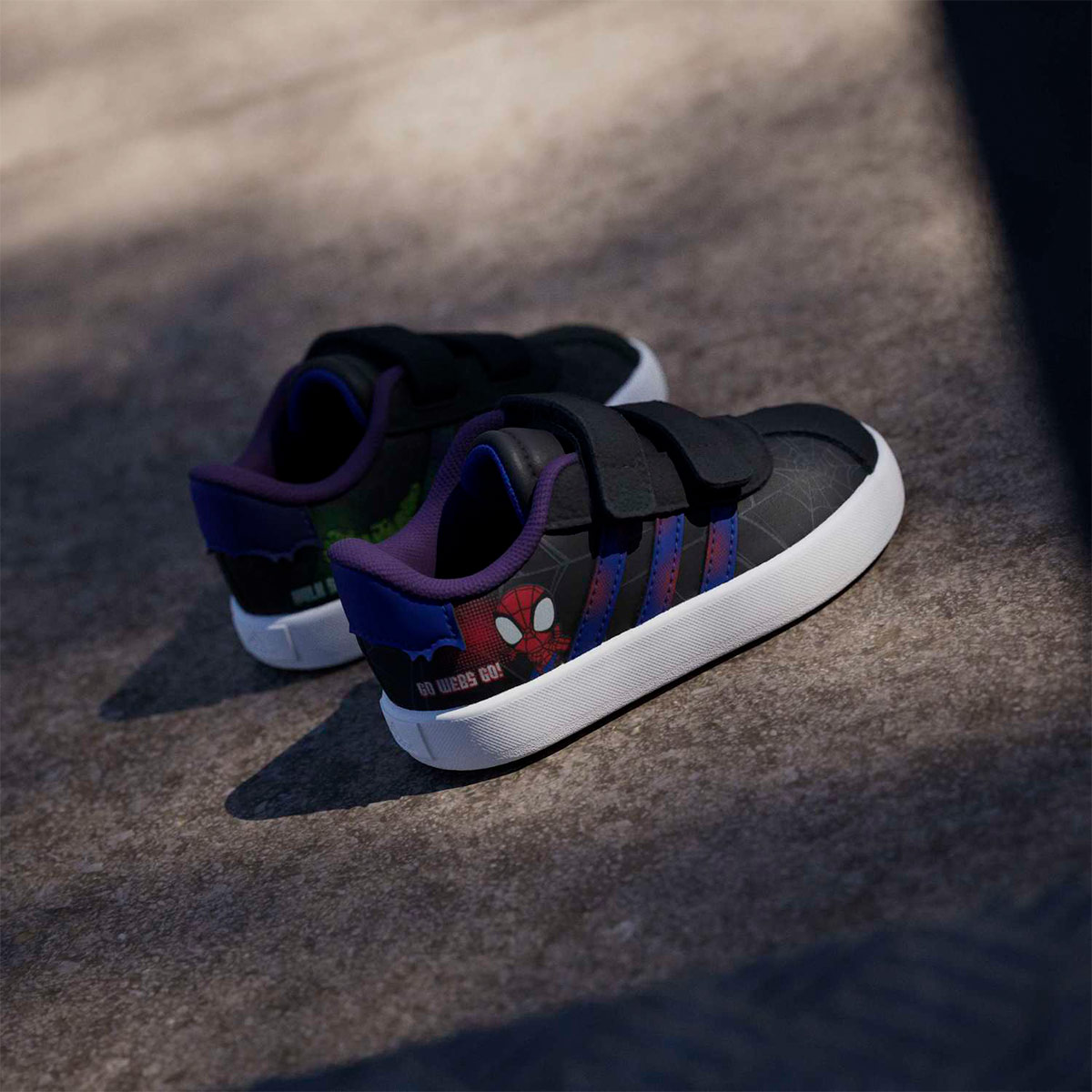 ZAPATILLAS NIÑO ADIDAS URBANAS MARVEL SPIDER-MAN VL COURT 3.0 CUERO - 4