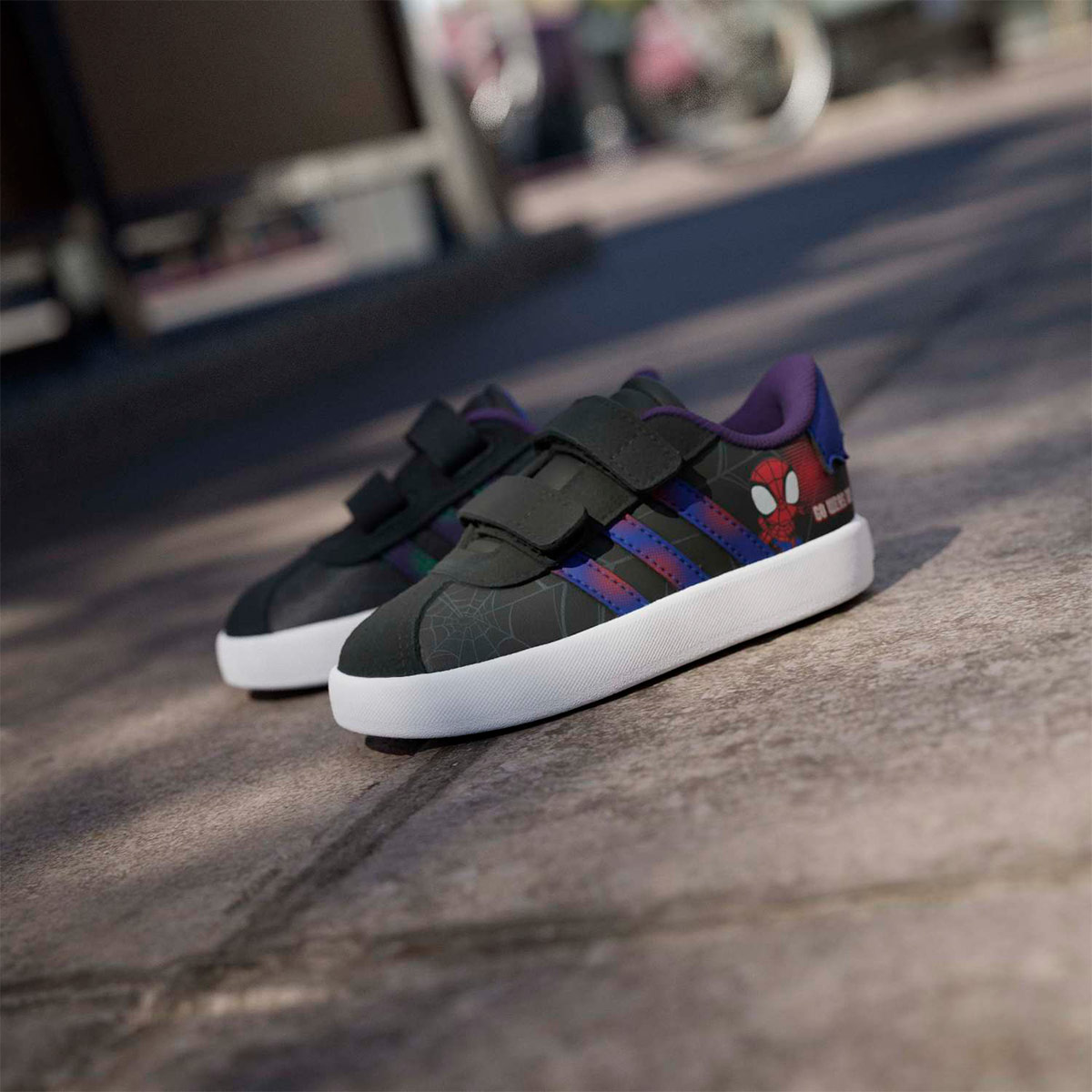 ZAPATILLAS NIÑO ADIDAS URBANAS MARVEL SPIDER-MAN VL COURT 3.0 CUERO - 6