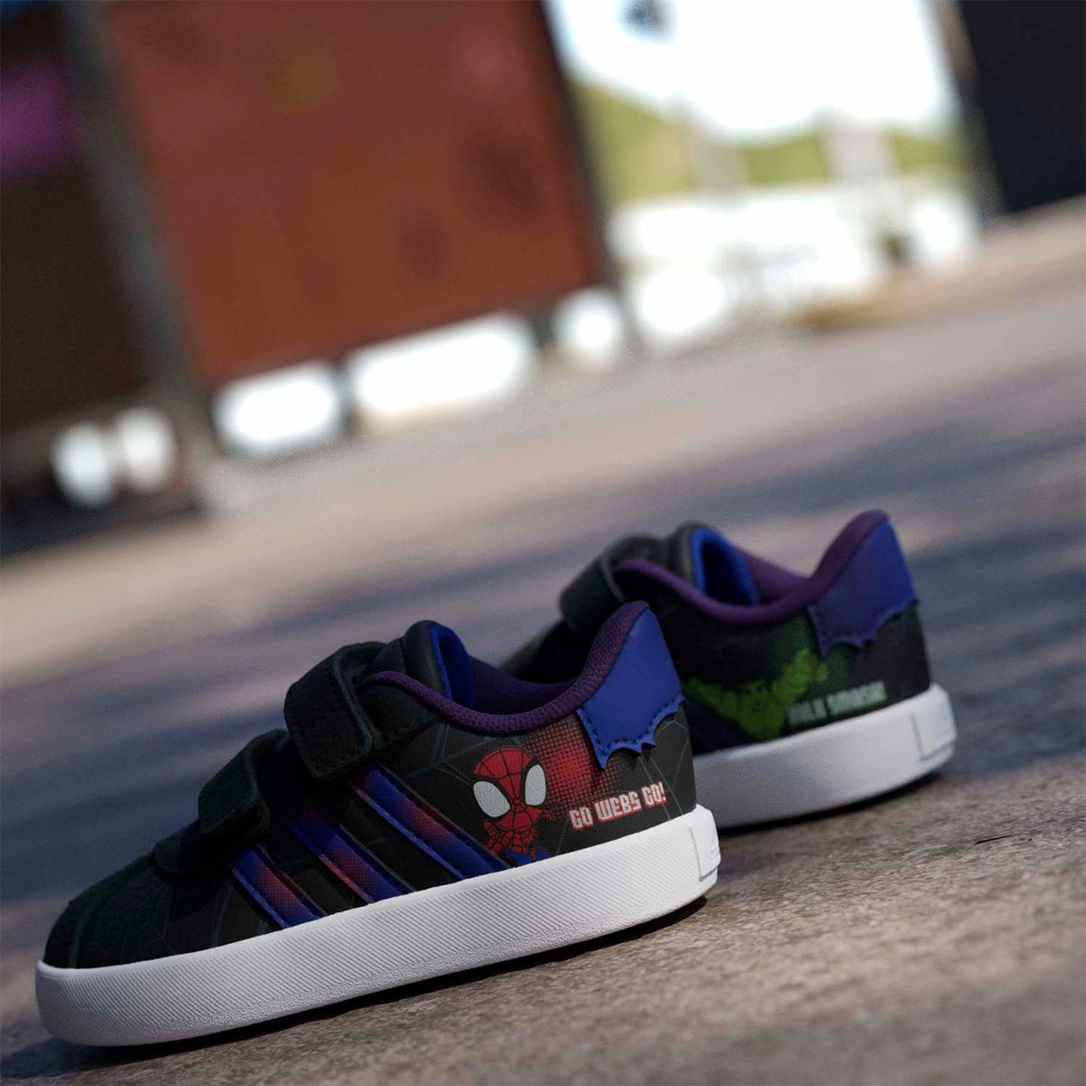 ZAPATILLAS NIÑO ADIDAS URBANAS MARVEL SPIDER-MAN VL COURT 3.0 CUERO - 2