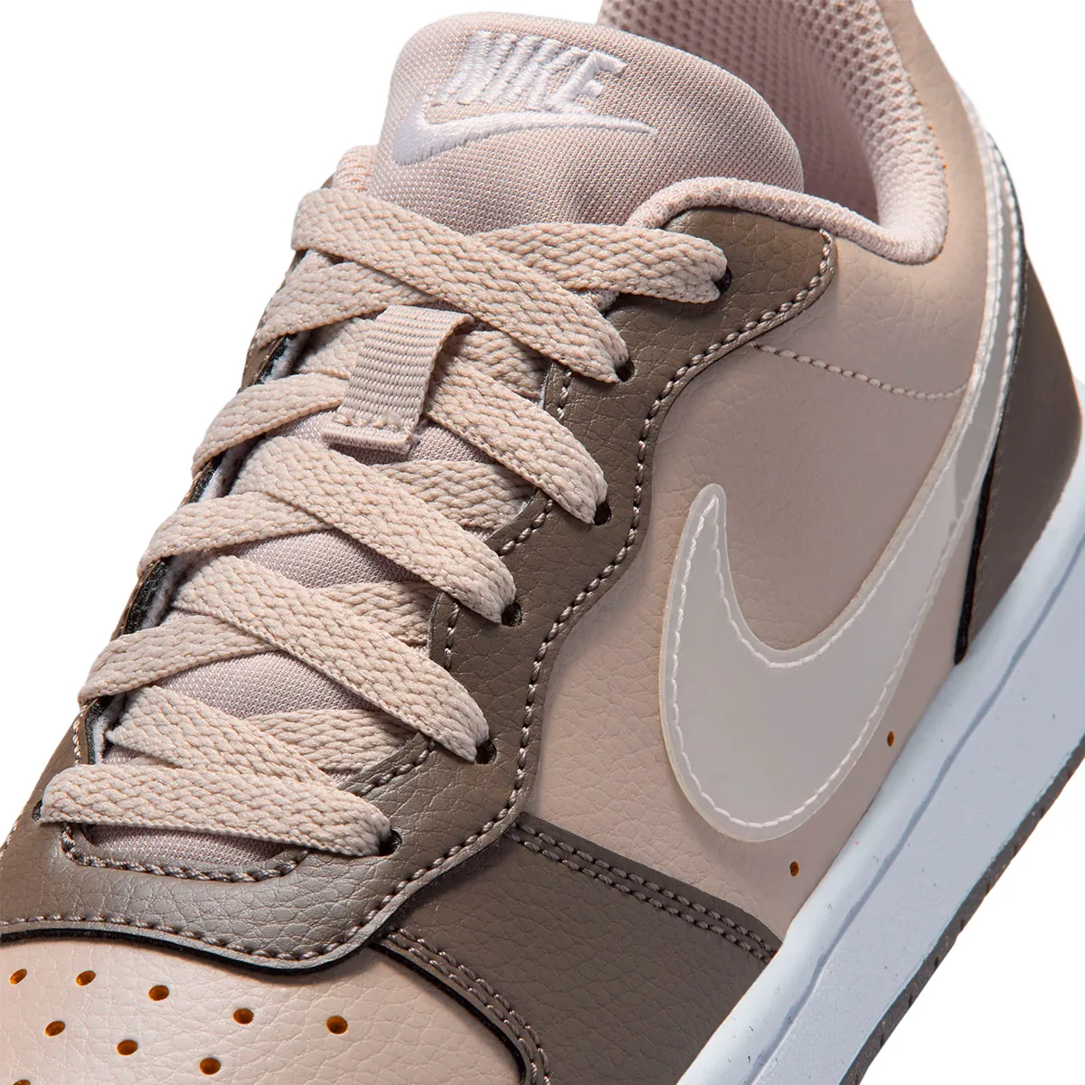 ZAPATILLAS HOMBRE NIKE BASQUET BEIGE COURT BOROUGH LOW JES BG - 5