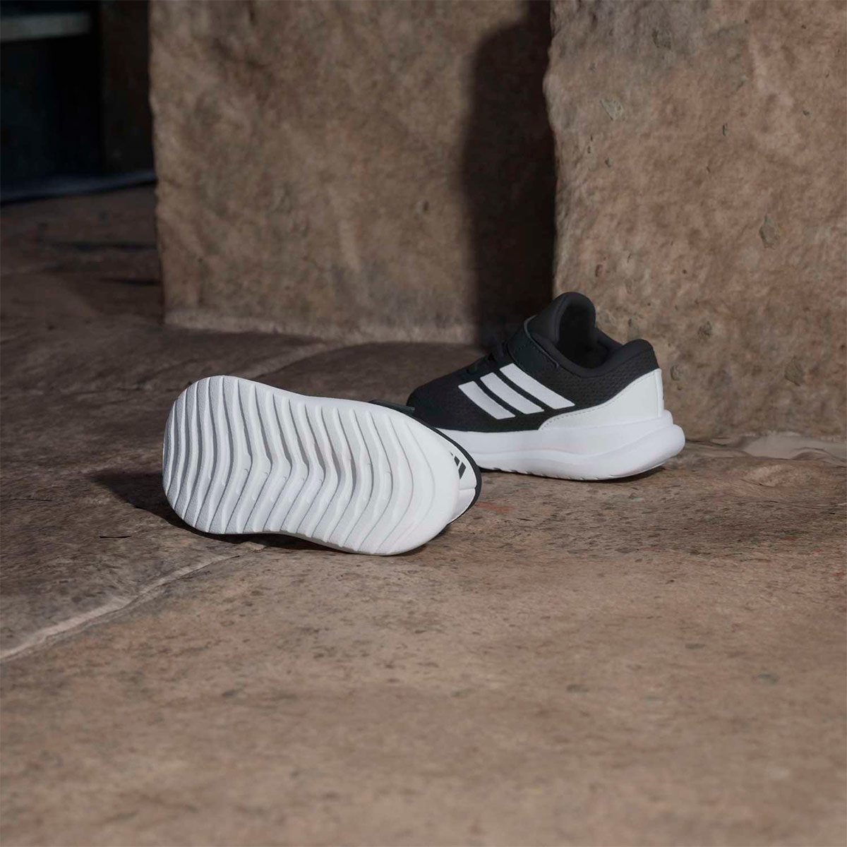 ZAPATILLAS NIÑO ADIDAS URBANAS RUNFALCON 6 - 7