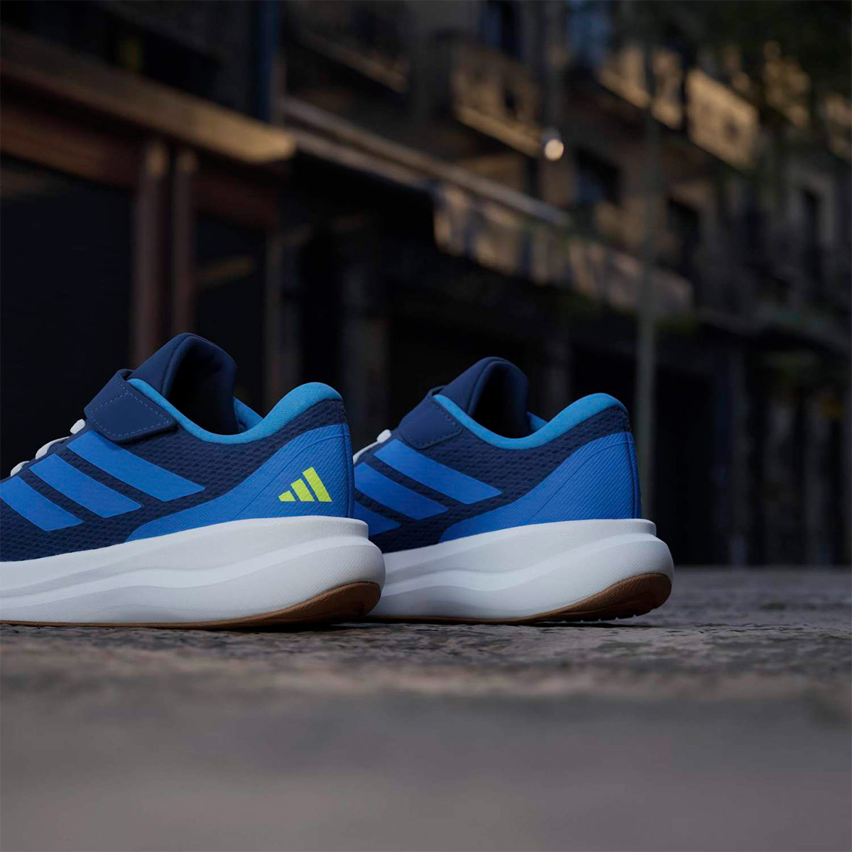 ZAPATILLAS NIÑO ADIDAS URBANAS RUNFALCON 6 - 7