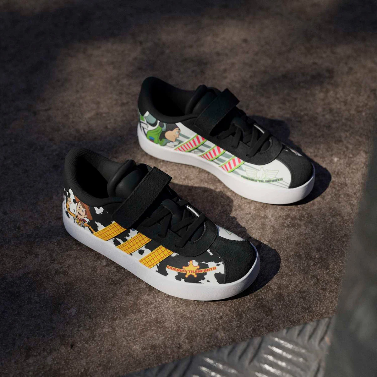 ZAPATILLAS NIÑO ADIDAS URBANAS VL COURT 3.0 PIXAR TOY STORY CUERO - 2