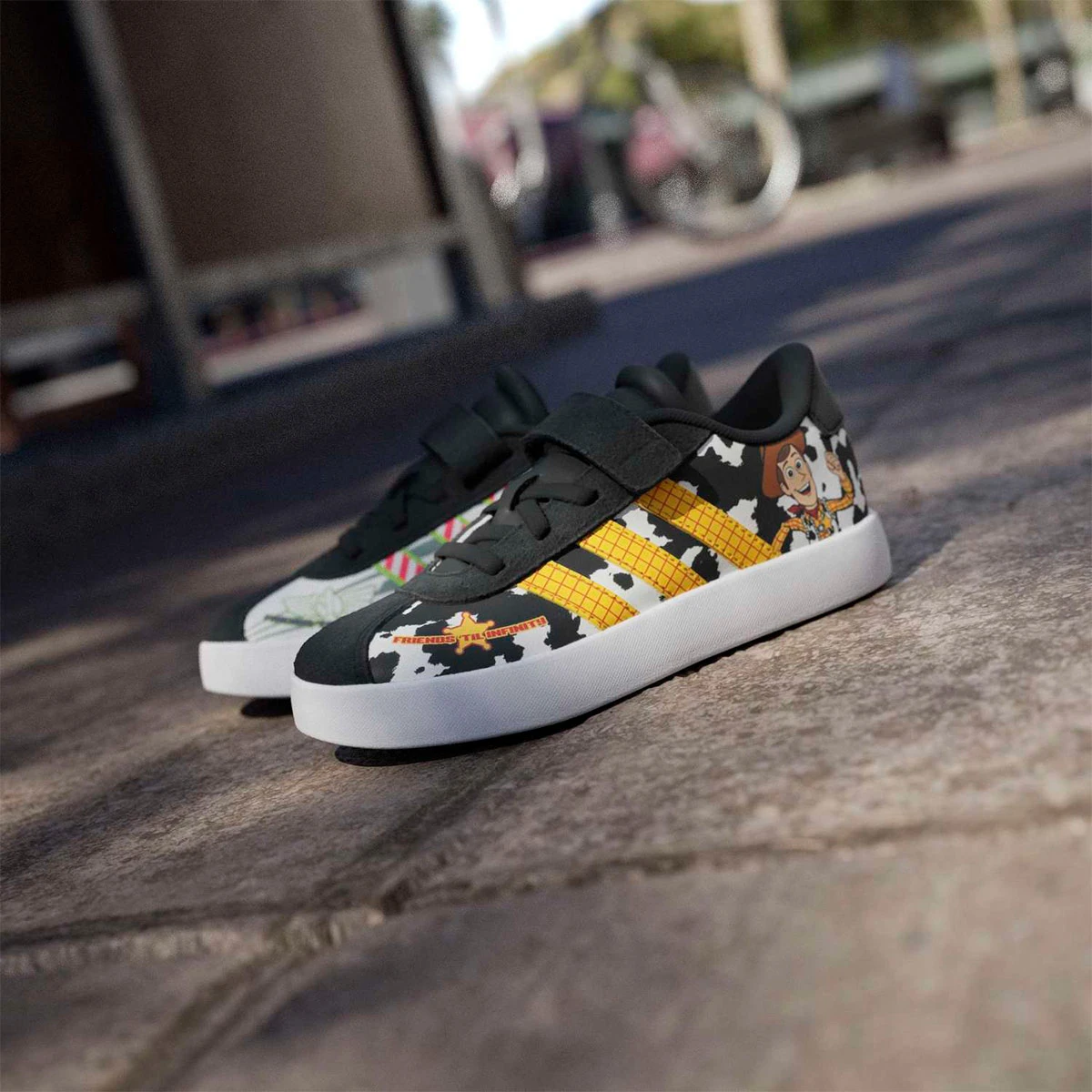 ZAPATILLAS NIÑO ADIDAS URBANAS VL COURT 3.0 PIXAR TOY STORY CUERO - 4