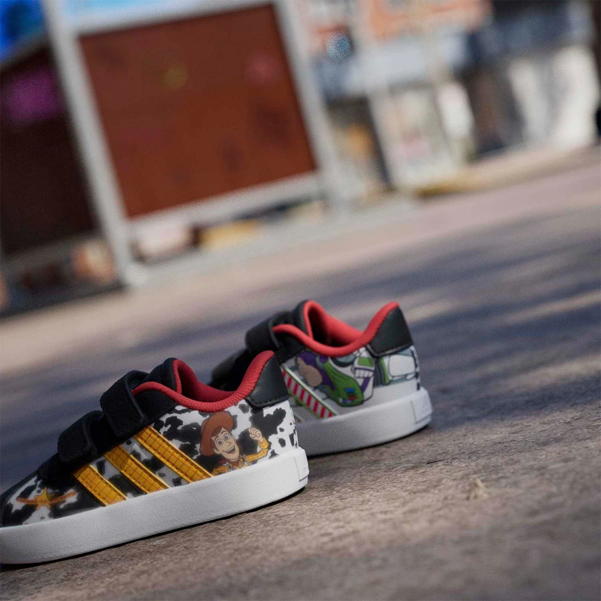 ZAPATILLAS NIÑO ADIDAS URBANAS VL COURT 3.0 PIXAR TOY STORY CUERO - 4