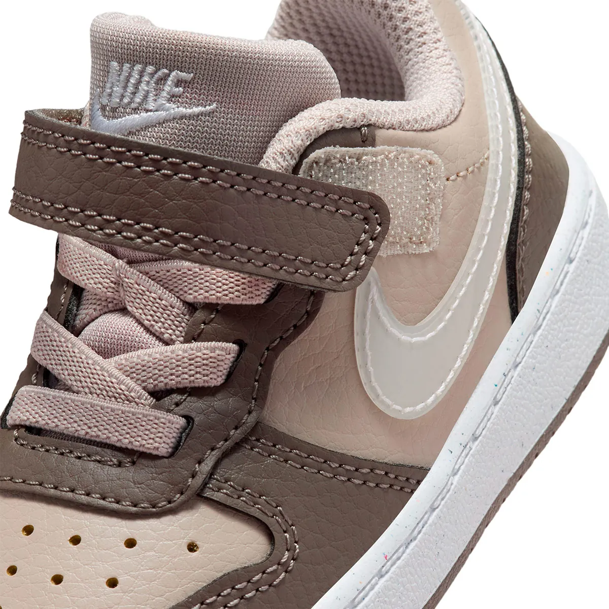 ZAPATILLAS NIÑO NIKE BASQUET COURT BOROUGH LOW JES BTV - 4