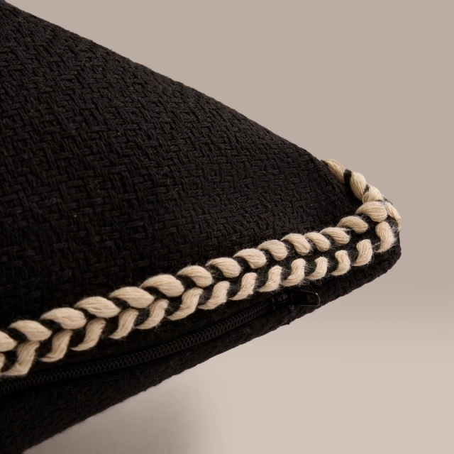 COJIN RIPLEY HOME NEGRO TRENZA BLANCO 45X45 CM - 3