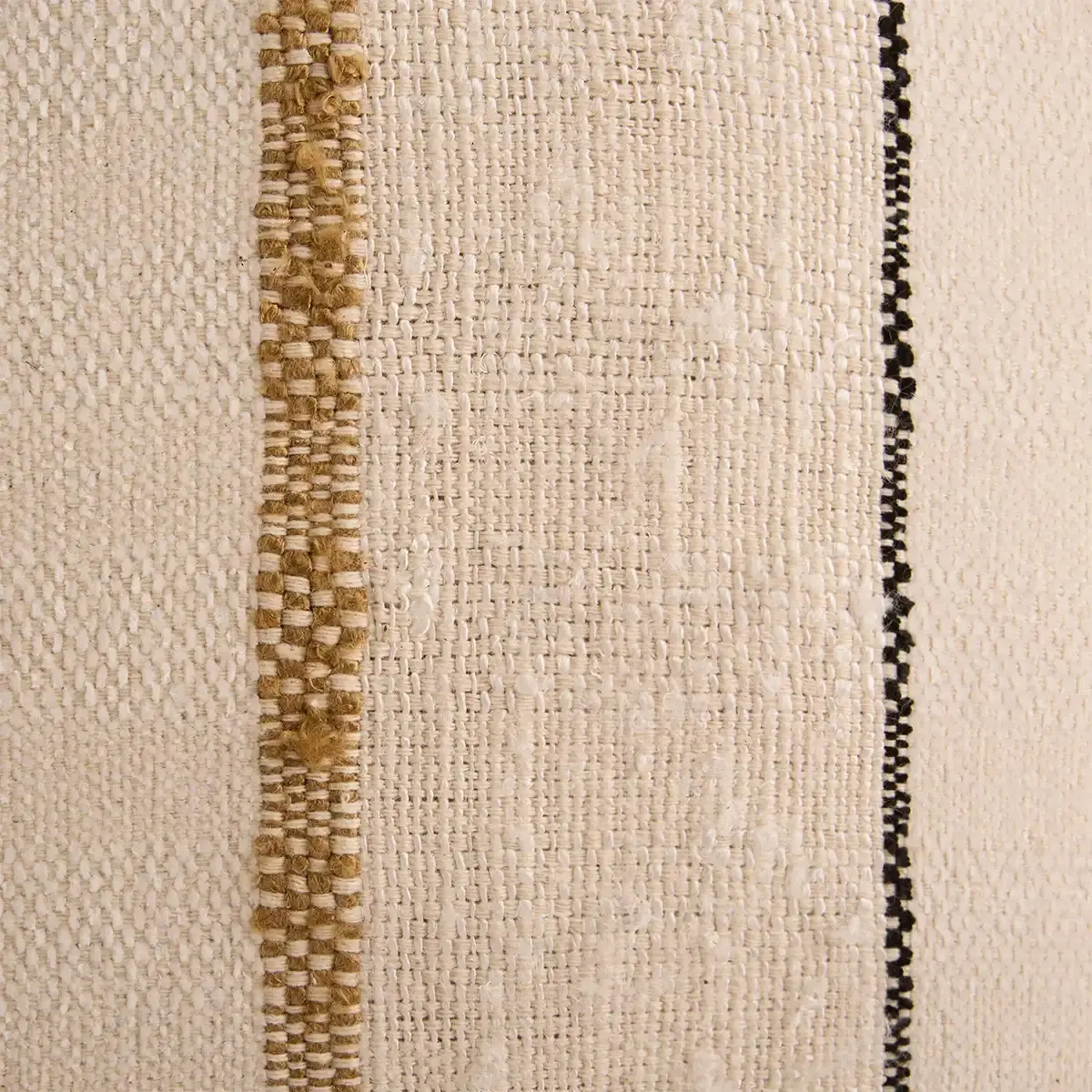 COJIN MAISON LINETT CRUDO LINEAS FINAS 50X50 MAISON - 4