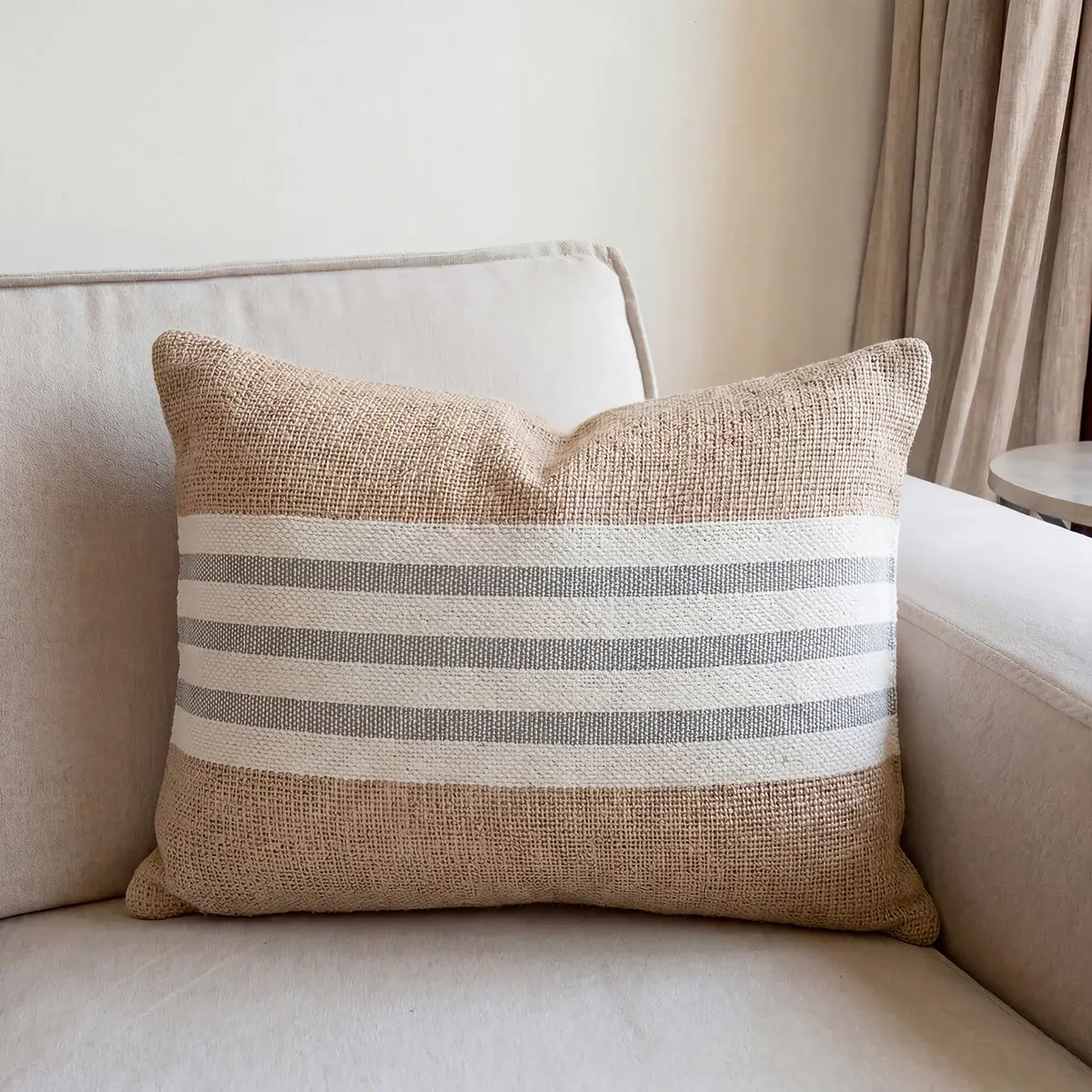 COJÍN MAISON LINETT MEDITERRÁNEO LÍNEAS 35X45CM BEIGE/CELESTE - 1
