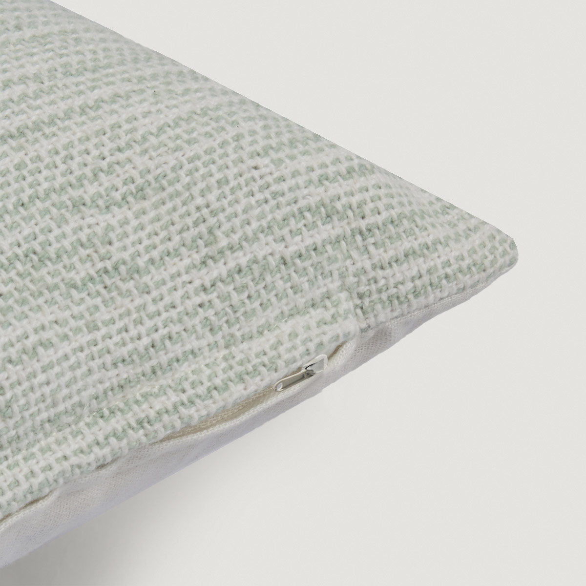 COJÍN RIPLEY HOME BORDADO CRUZ 45X45 CM VERDE - 3