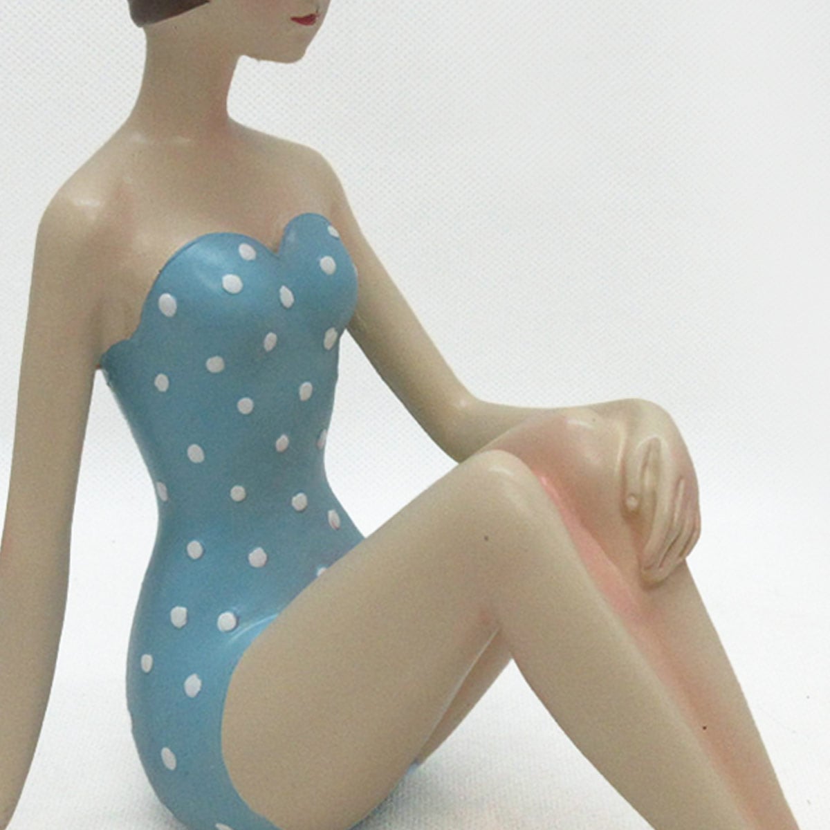 FIGURA DECORATIVA RIPLEY HOME MUJER SENTADA MARINO - 2