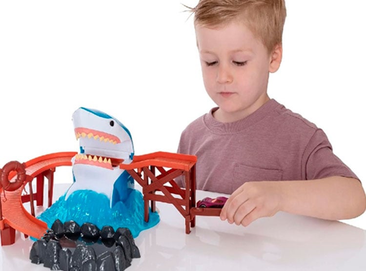SET TEAMSTERZ PLAYSET COLOR CHANGE JUEGOS TIBURN 1 AUTITO - 4