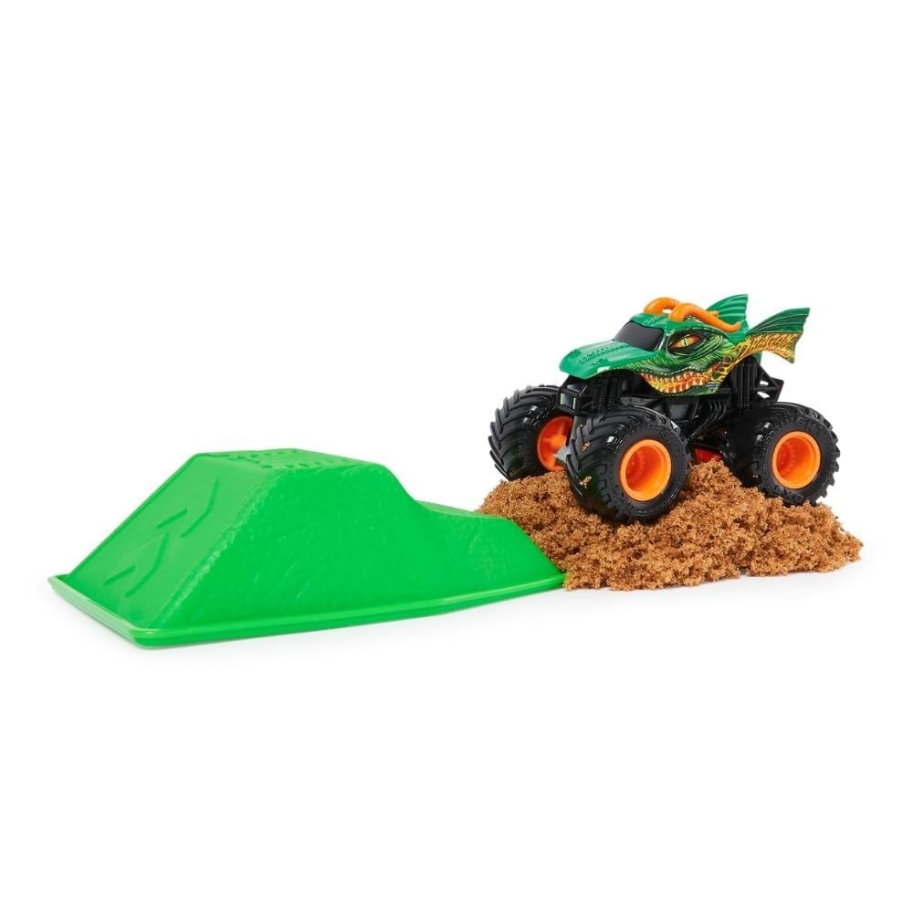 SET MONSTER JAM 6065106 JUEGO VEHICULO A ESCALA 1 64 - 3