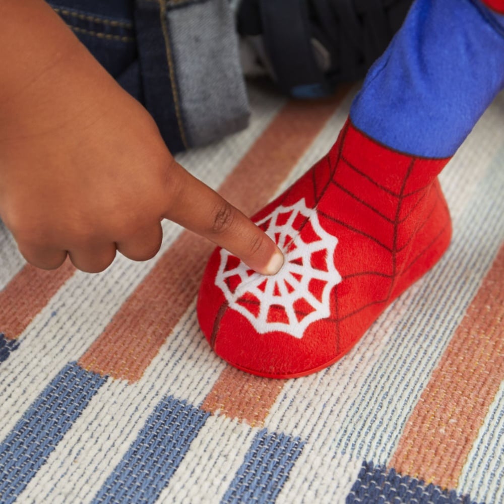 PELUCHE SPIDEY & HIS AMAZING FRIENDS SPIDEY BAILA Y GATEA - 10