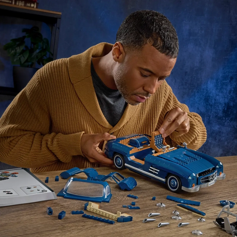 HOT WHEELS MERCEDES-BENZ 300 SL PREMIUM ESCALA 1:12 ARMABLE - 6