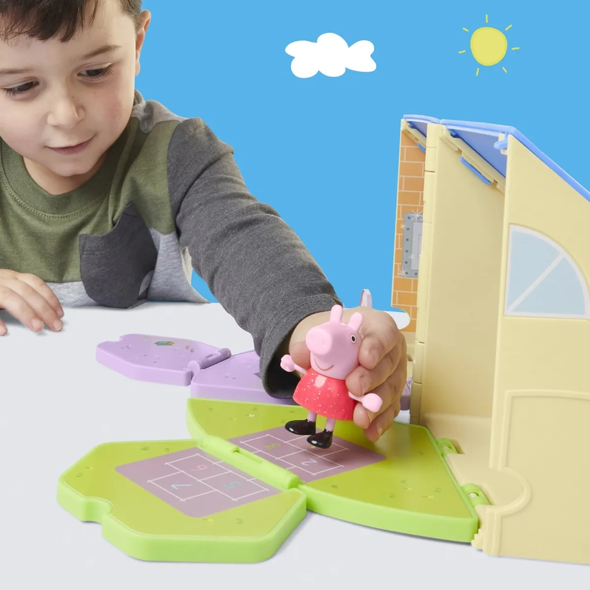 MUÑECA PEPPA PIG LA GUARDERÍA PORTÁTIL - 11