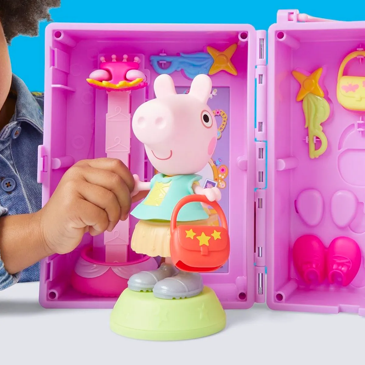 MUÑECA PEPPA PIG EL ARMARIO DE PEPPA - 12