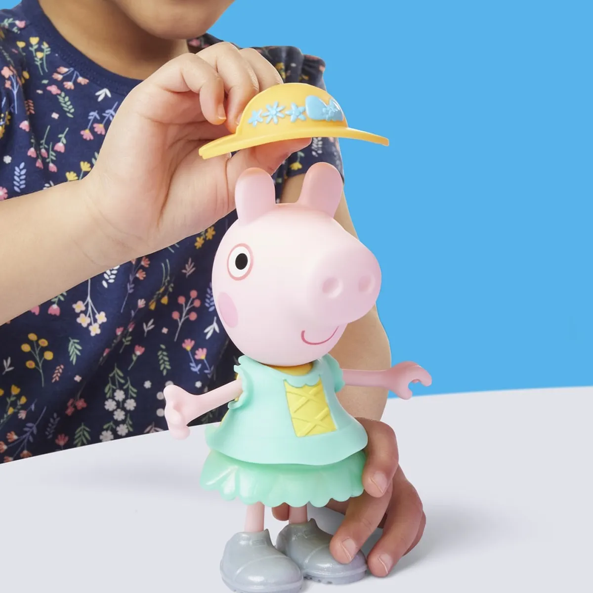 MUÑECA PEPPA PIG EL ARMARIO DE PEPPA - 13