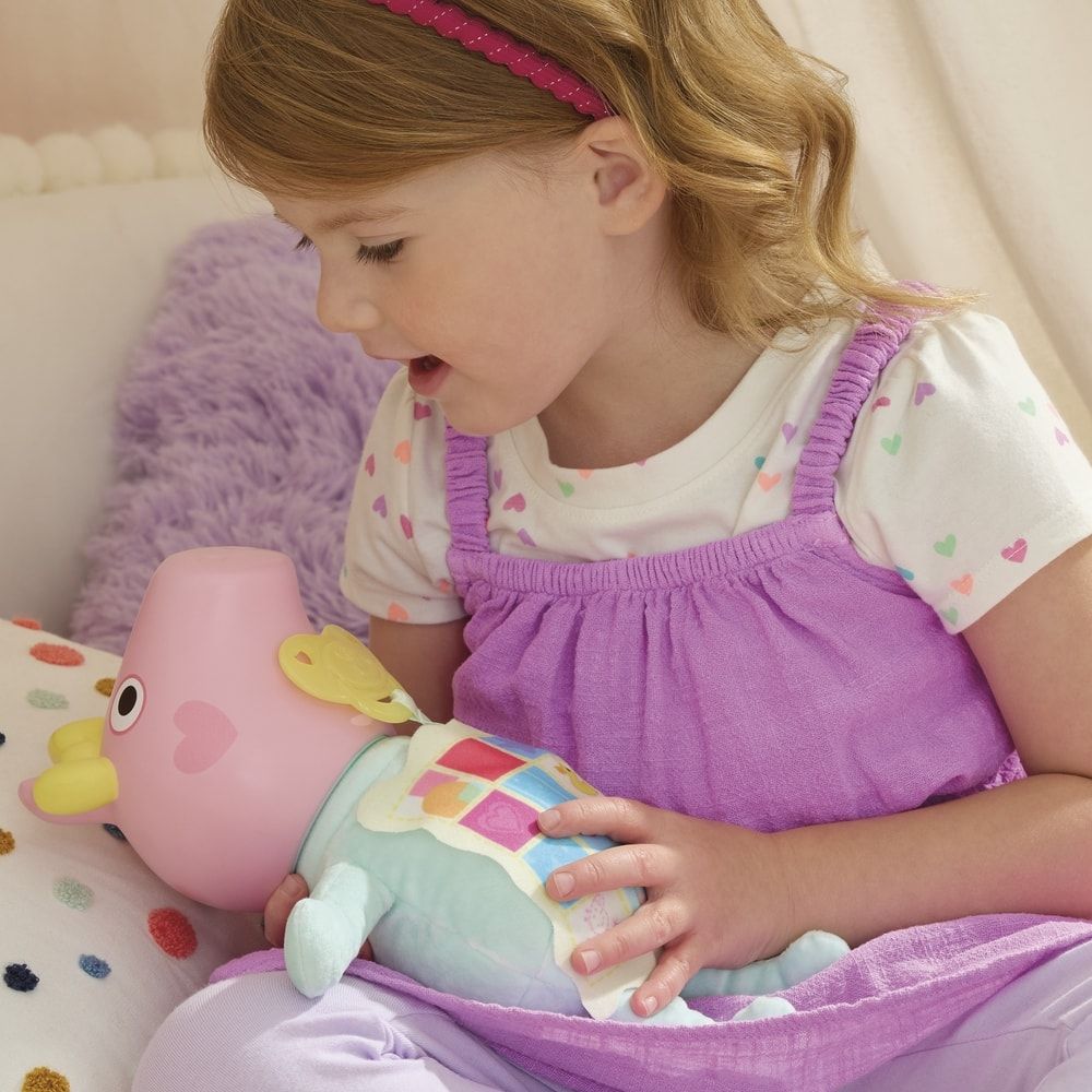 MUÑECA PEPPA PIG GRUÑIDOS Y ABRAZOS EVIE - 11