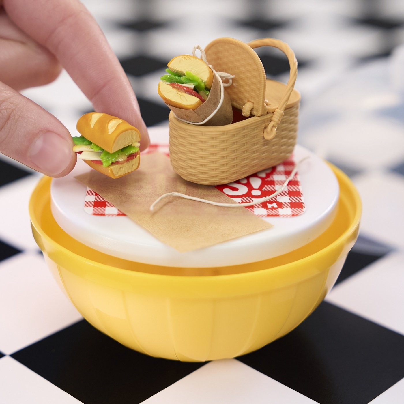 MGA's Miniverse-Mini Fd Diner S4 PDQ - 5