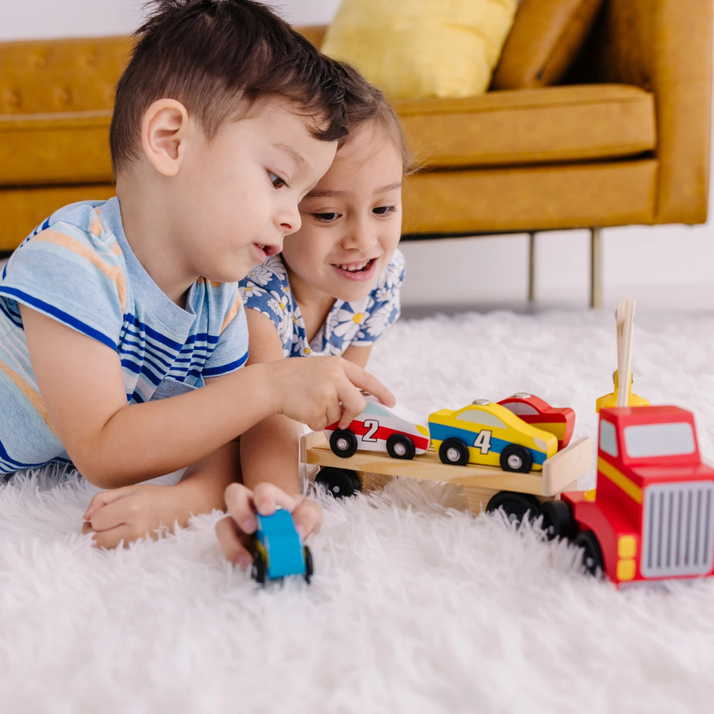 CAMION TRANSPORTADOR DE AUTOS MAGNETICO MELISSA AND DOUG - 2