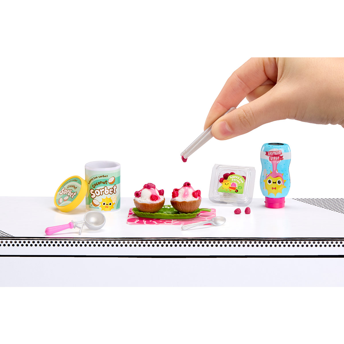 CÁPSULA COLECCIONABLE MGA'S MINIVERSE - MAKE IT MINI FOOD CAFE S6 SURTIDO - 3