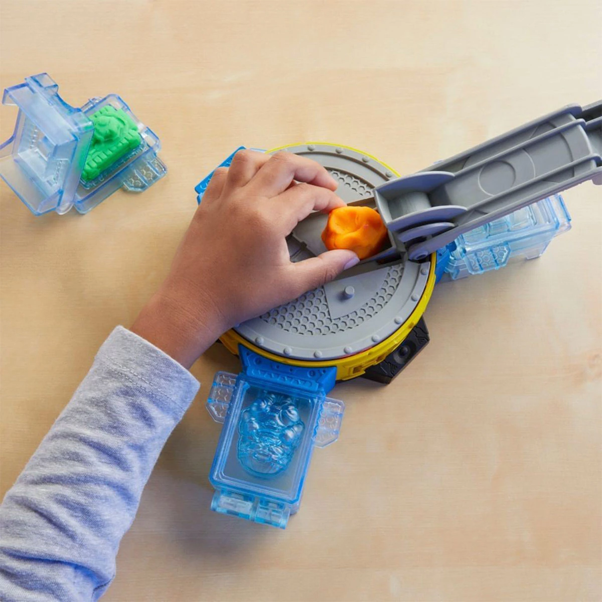 MASAS Y PLASTILINAS PLAY DOH MARVEL HULK APLASTA Y MOLDEA - 15