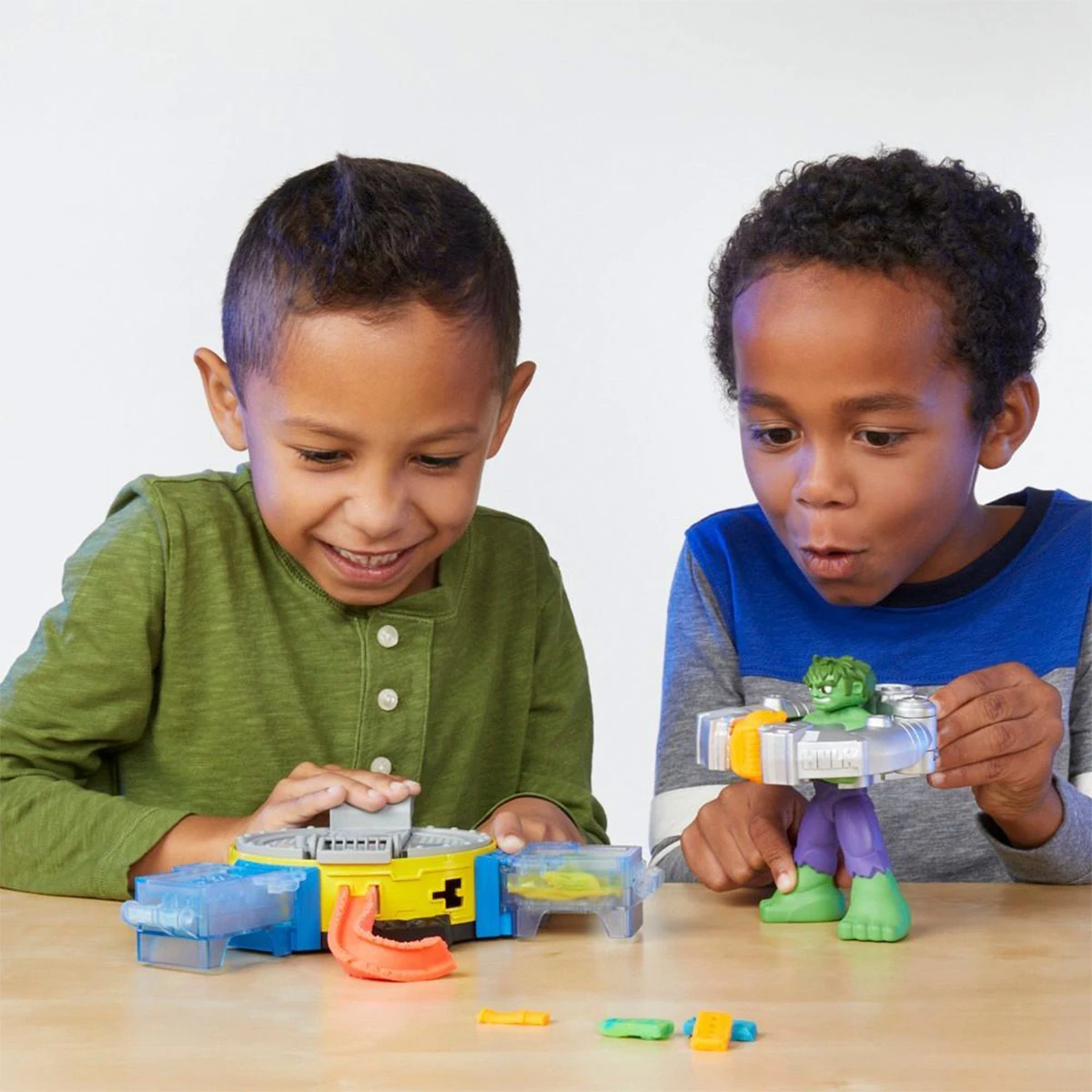MASAS Y PLASTILINAS PLAY DOH MARVEL HULK APLASTA Y MOLDEA - 10