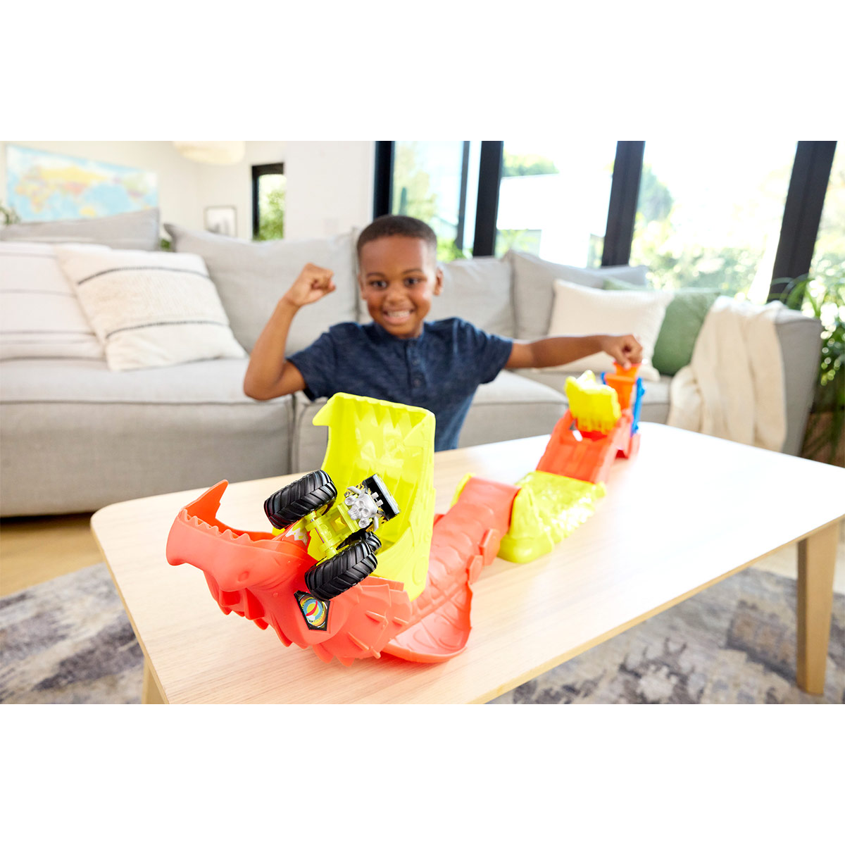 PISTA DE AUTOS HOT WHEELS MONSTER TRUCKS MORDIDA DE SERPIENTE - 12