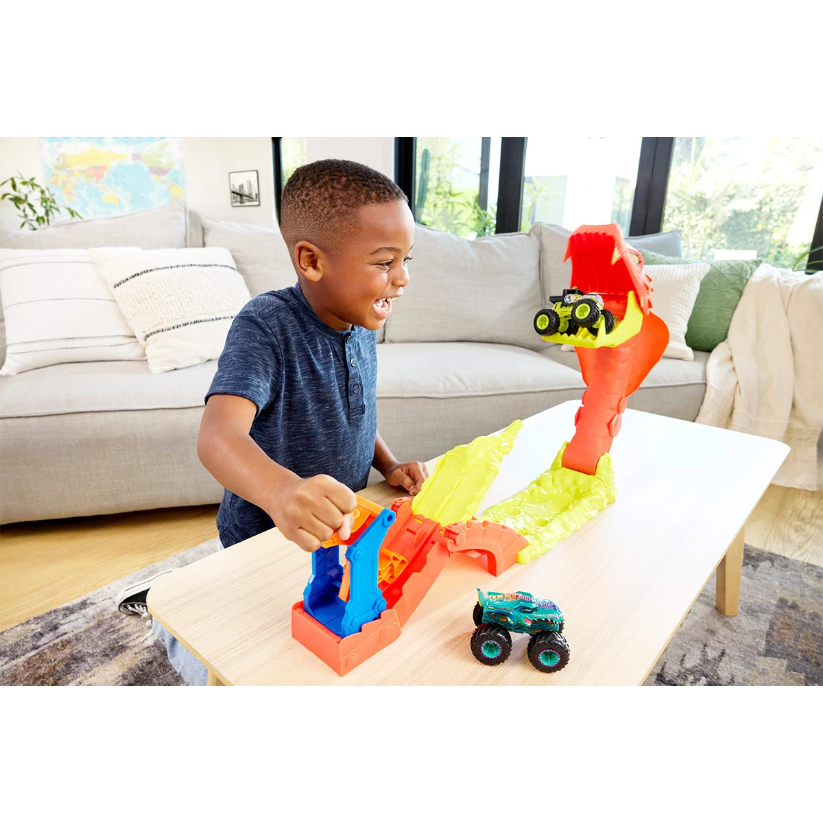 PISTA DE AUTOS HOT WHEELS MONSTER TRUCKS MORDIDA DE SERPIENTE - 10