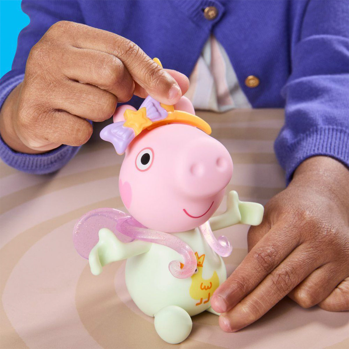 MUÑECA PEPPA PIG TRES CERDITOS VESTIDOS CON ESTILO - 9