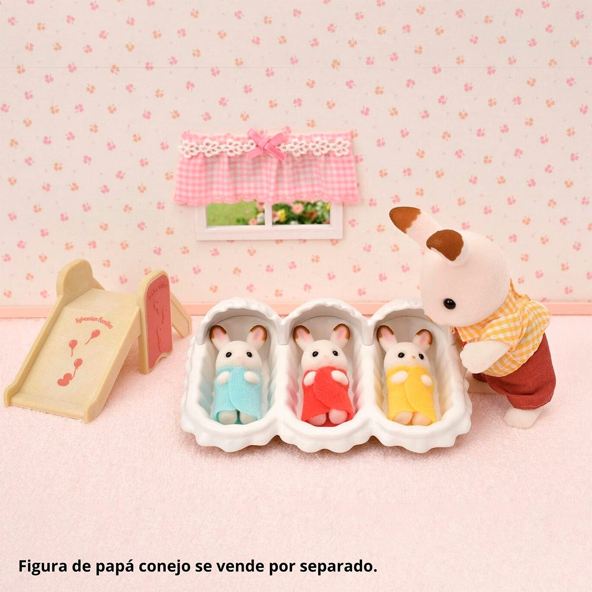 FIGURA COLECCIONABLE SYLVANIAN FAMILIES SET HABITACION CON TRILLIZOS - 4