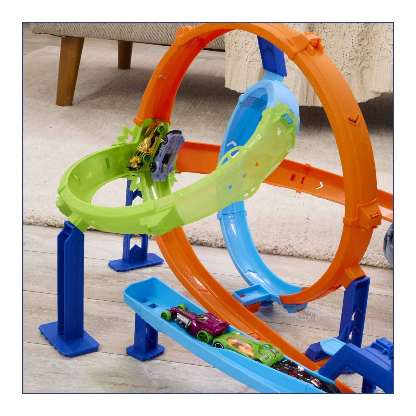 PISTA DE JUGUETE HOT WHEELS ACROBACIAS LANZA Y CHOCA - 4